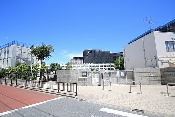 塚戸小学校 1100m