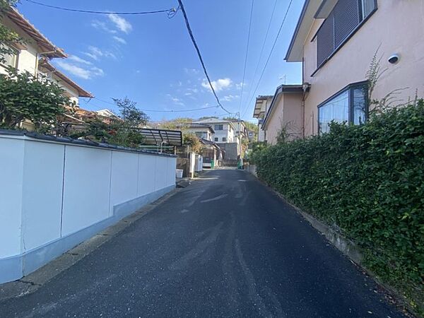 閑静な住宅街に位置しながら周辺環境充実♪
