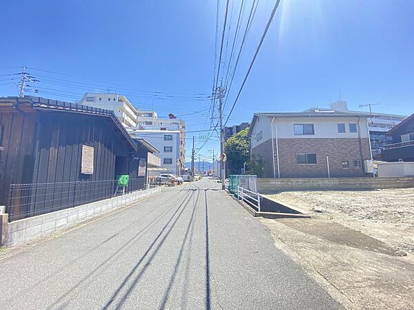 前面道路は見通しがよいです◎