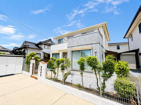 ルーフバルコニーは南向きのため陽当たり良好！広い為お洗濯物も沢山干せますね♪