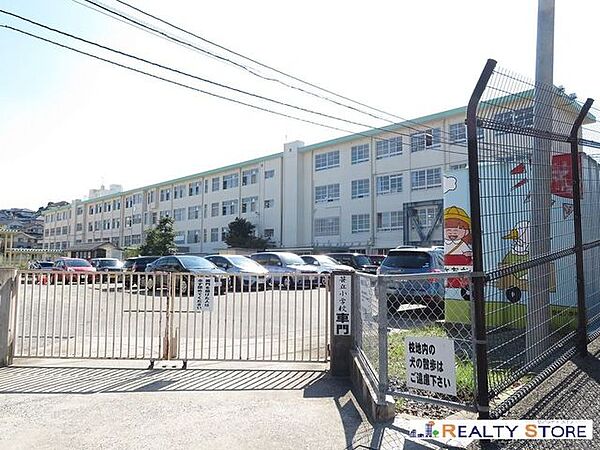 福岡市立笹丘小学校 徒歩5分。 370m