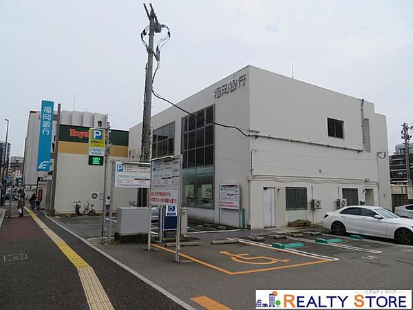 福岡銀行藤崎支店 徒歩9分。 750m