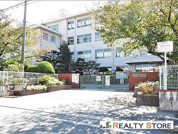 福岡市立周船寺小学校 徒歩9分。 600m