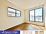 室内：バルコニーに面した明るいお部屋♪主寝室におすすめ♪