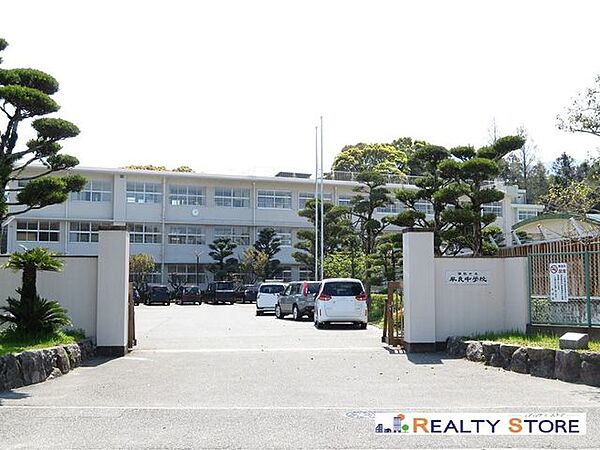 福岡市立早良中学校 徒歩13分。 1000m