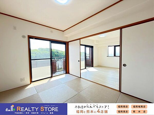 【和室】畳が心地よい和室♪客間としてはもちろん、小さいお子さまの遊びスペースにもおススメ♪