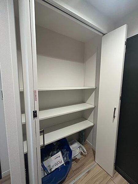 【収納スペース】大容量の収納スペース♪お部屋をスッキリ広く快適にお使いいただけます♪