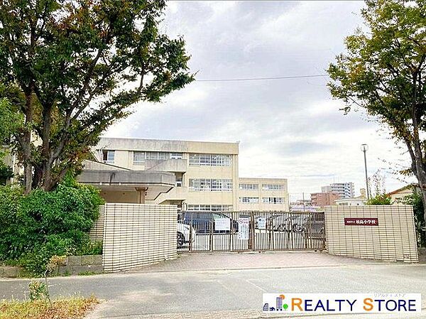 福岡市立松島小学校 徒歩18分。 1420m