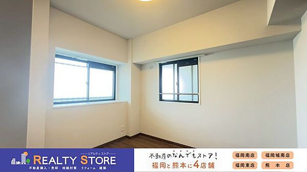 【洋室】腰高の窓で机やベッドなど家具の配置がしやすい洋室♪子供部屋にオススメ♪