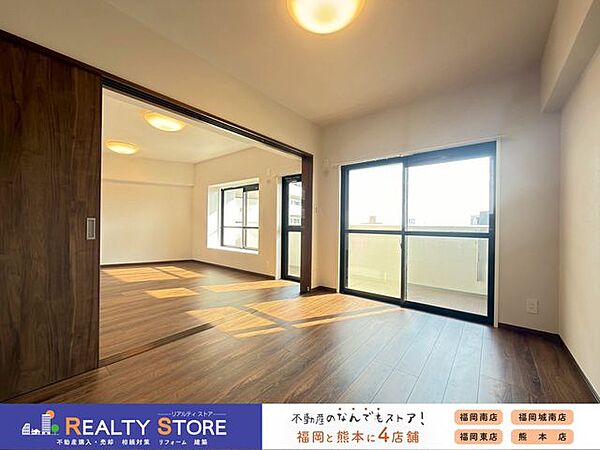 【　帖洋室】バルコニーに面した明るいお部屋♪