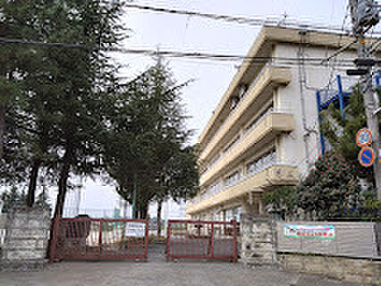 志木市立宗岡中学校(580m)
