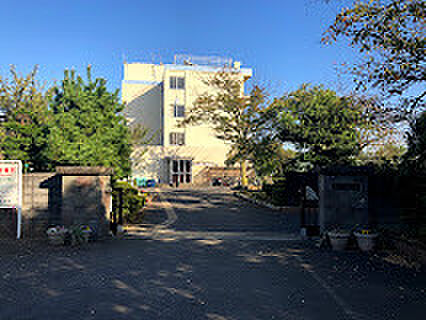 志木市立宗岡第二中学校(940m)
