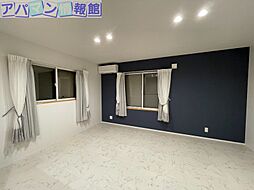 イーリッチテラス上所上アネックス 1階ワンルームのリビング/ダイニング