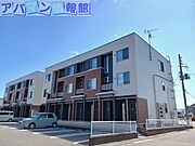  築12年 3階建の賃貸物件