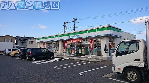 画像21:ファミリーマート西川旗屋店 642m