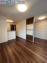 アルタイル 1階1LDKのリビング/ダイニング