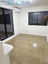 ルクシードI 2階1LDKのリビング/ダイニング