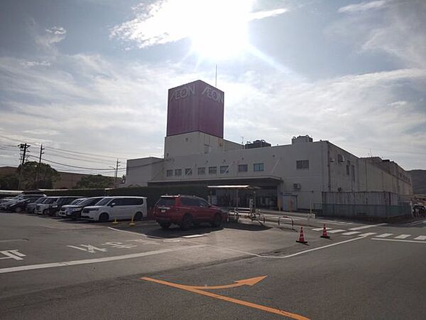 田原中部 イオン田原店まで1000ｍです。 160m