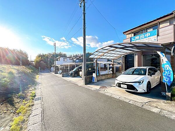 Aコープしんしろ点 幅員約4.0ｍの道路に約5.2ｍ接道しています。駐車が容易にいただけます。 1300m