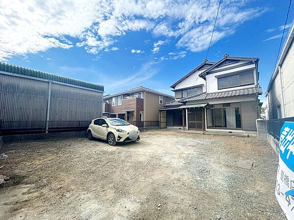 【駐車場】