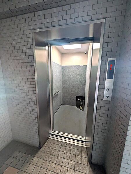 エレベーターホール