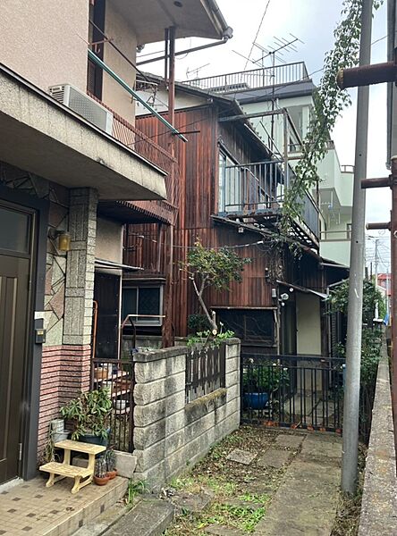 detached 埼玉県蕨市塚越１丁目17-22
地図を見る