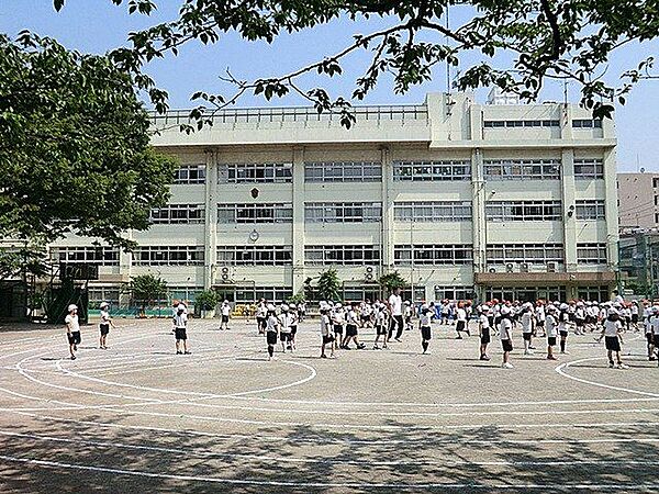 墨田区立菊川小学校 徒歩8分。 590m
