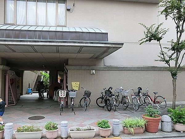 台東区立上野小学校 徒歩6分。 450m