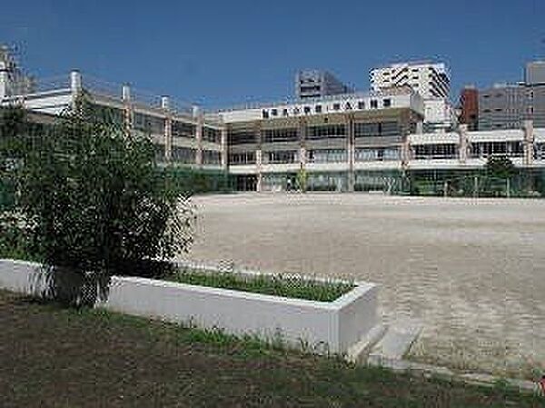 江東区立平久小学校 徒歩10分。 740m