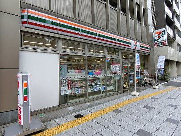 セブンイレブン台東1丁目店 徒歩3分。 220m