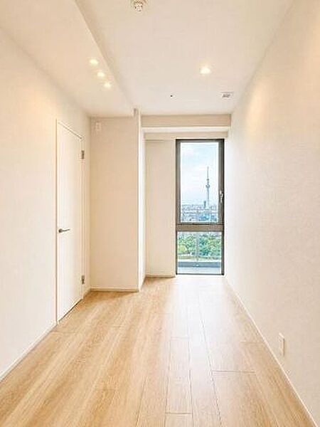 リシンプルで家具を配置しやすく、ライフスタイルに合わせて幅広く活用できる洋室です。