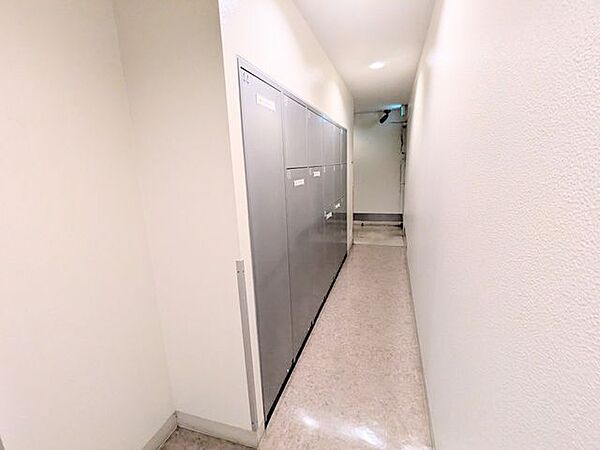 ～外出が多いご家庭には嬉しい、『宅配ボックス』付きです！～