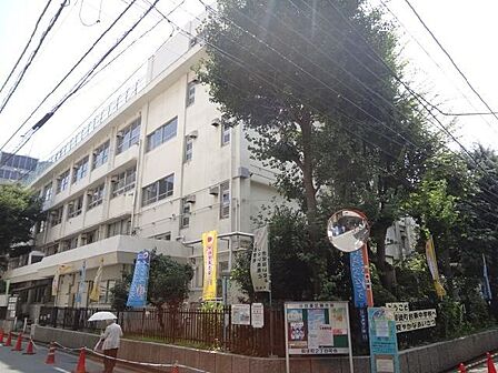 台東区立御徒町台東中学校 徒歩5分。 390m