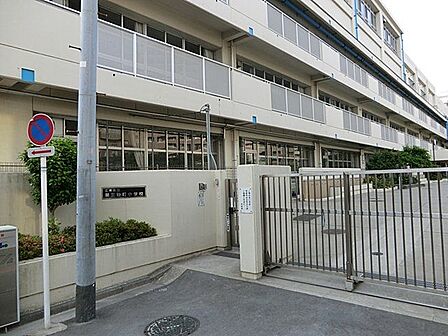 江東区立第三砂町小学校 徒歩8分。 600m