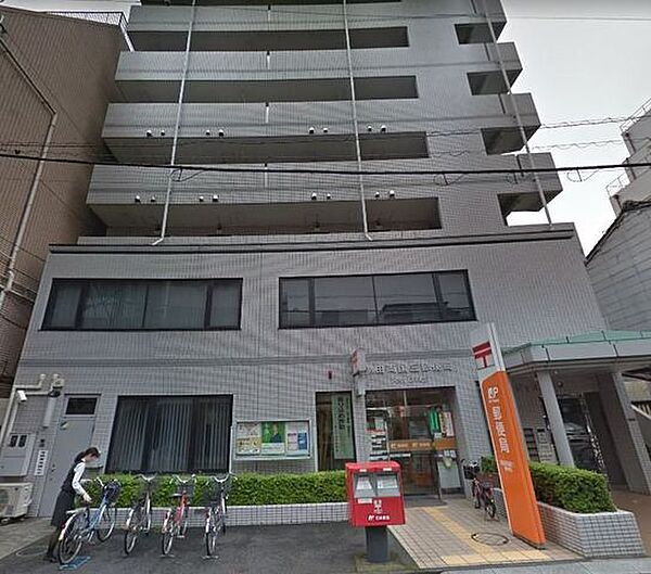 墨田両国三郵便局 徒歩8分。 570m
