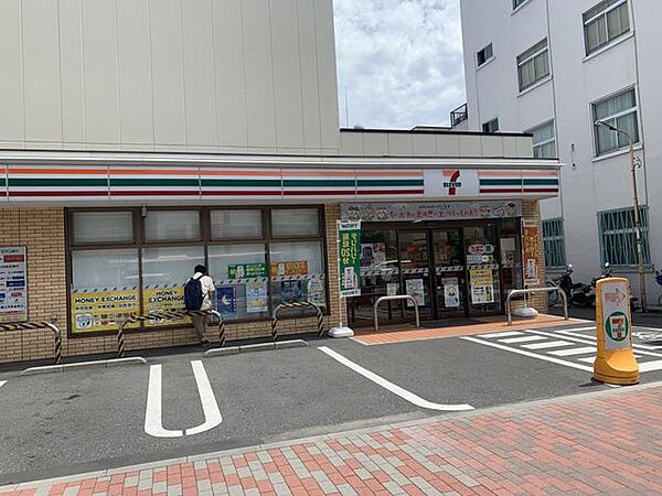 セブンイレブン墨田本所1丁目清澄通り店 徒歩3分。 200m
