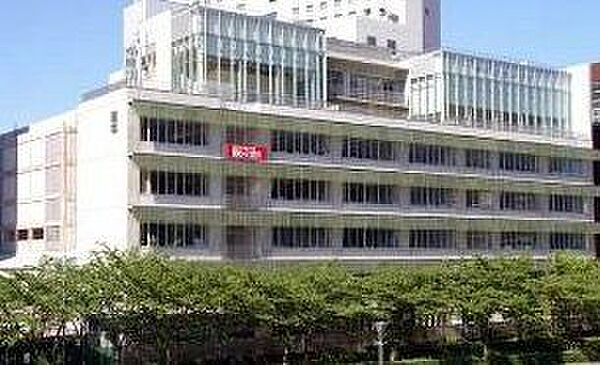 墨田区立両国中学校 徒歩9分。 710m