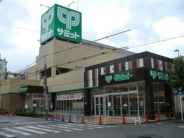 サミットストア両国石原店 徒歩3分。 240m