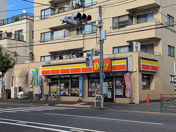 デイリーヤマザキ丸八通り店 徒歩5分。 390m