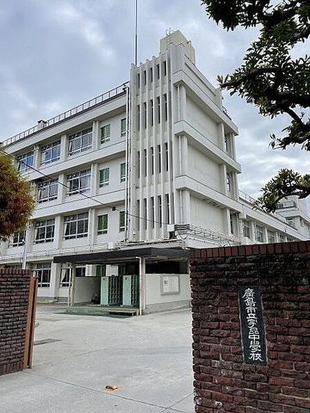広島市立宇品中学校 1600m