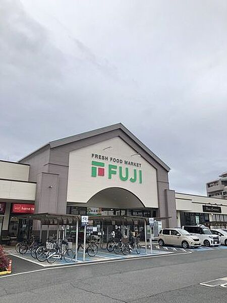 フジ庚午店 460m