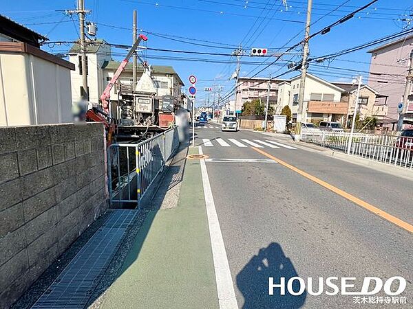 前面道路含む現地写真