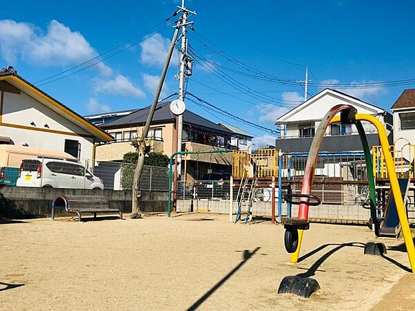 総持寺児童遊園 110m