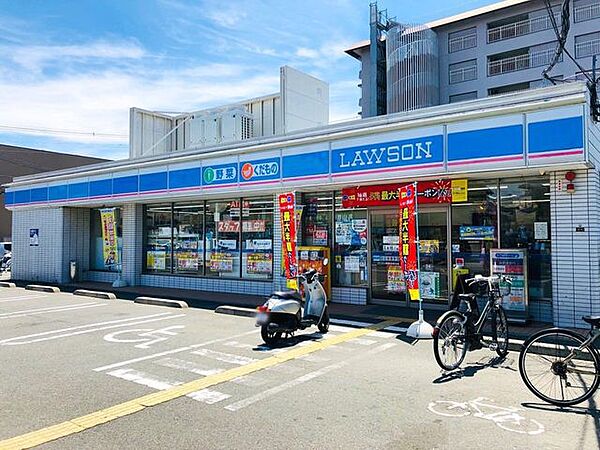 ローソン　高槻北柳川店 500m