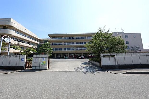 金沢市立森本中学校 1440m