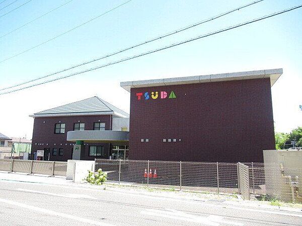 津田桑名幼稚園　子供たち一人ひとりの個性を大切にし、子どもたちの夢を応援する保育方針の幼稚園です。 1330m
