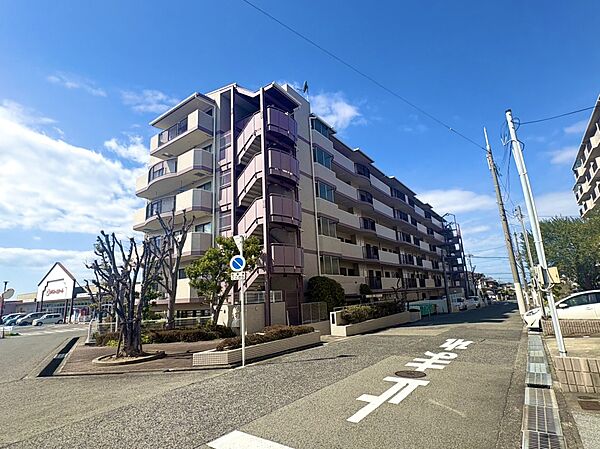 外観：327002215052