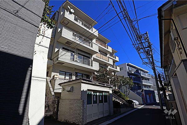 パシフィックパレス新代々木の外観（南西側から）