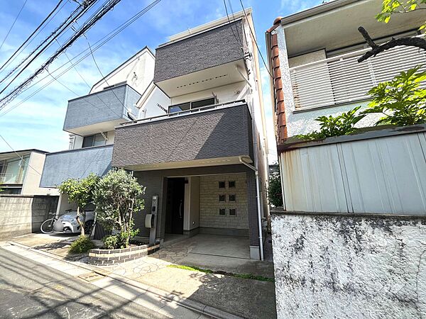 物件の外観（南東側から）