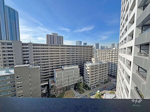 バルコニーからの眺め（西方向）東京タワーを見ることができます。